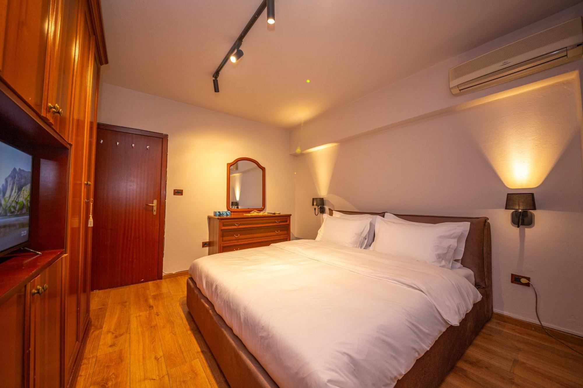 Blloku Unique Apartments 3 Tiranë Ngoại thất bức ảnh