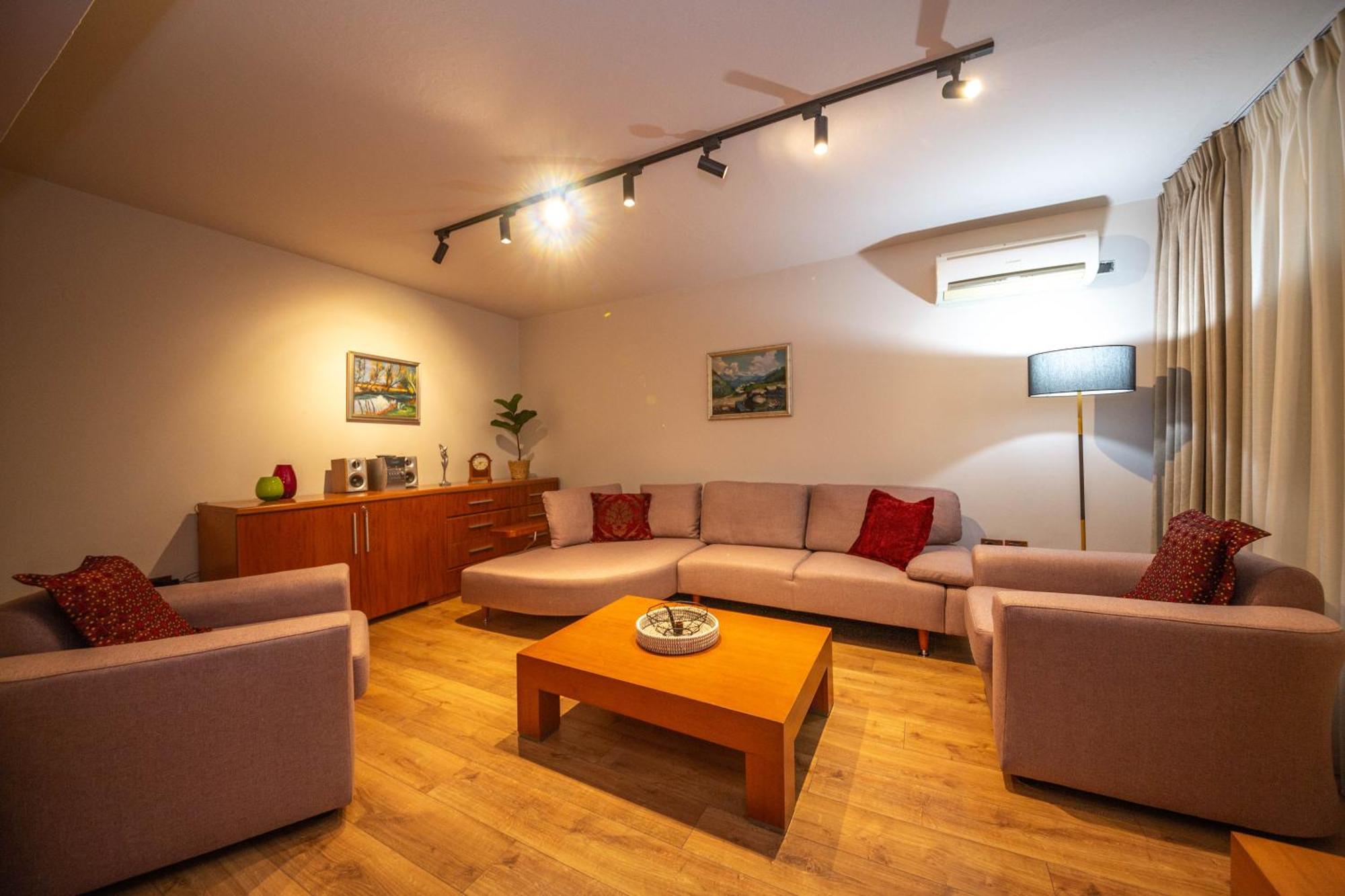 Blloku Unique Apartments 3 Tiranë Ngoại thất bức ảnh